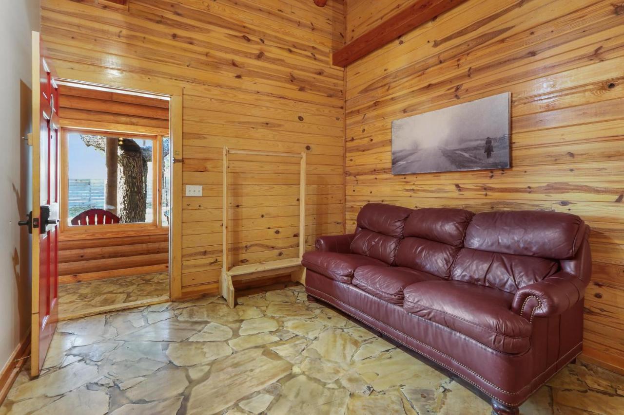 Wimberley Log Cabins Resort And Suites- Unit 2 מראה חיצוני תמונה